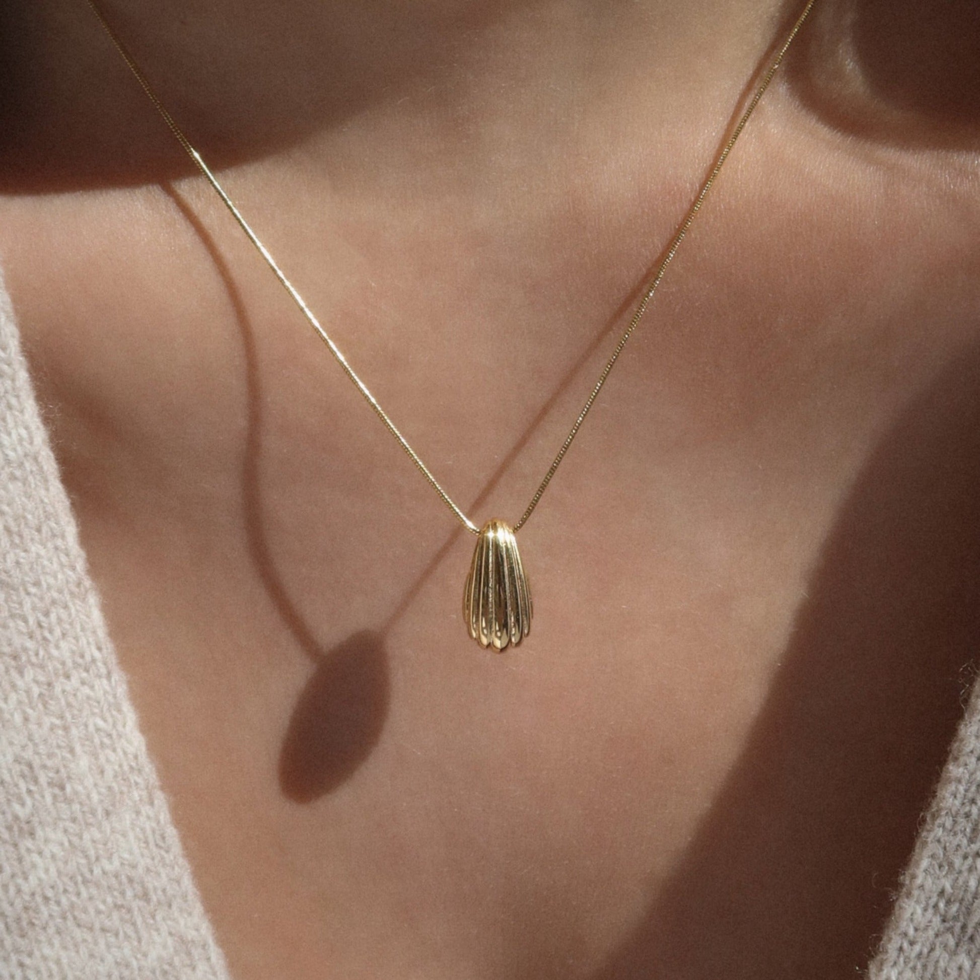 Susie Teardrop Necklace - Mod + Jo